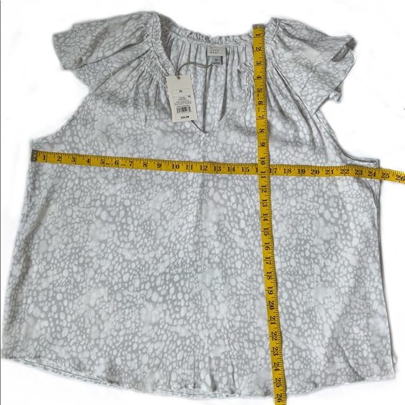 A New Day Short Flutter Sleeve Animal Print Top XL - Picture 12 of 12